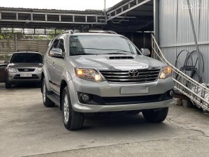 Toyota Fortuner 2015 - Xe 7 chỗ gia đình gầm cao máy dầu - Bền bỉ - Tiết kiệm