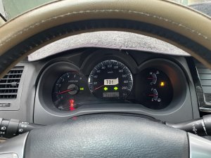 Toyota Fortuner 2015 - Xe 7 chỗ gia đình gầm cao máy dầu - Bền bỉ - Tiết kiệm