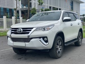 Toyota Fortuner 2019 - Màu trắng máy dầu
