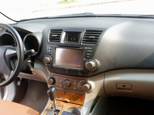 Toyota Highlander 2009 - Màu bạc, xe nhập
