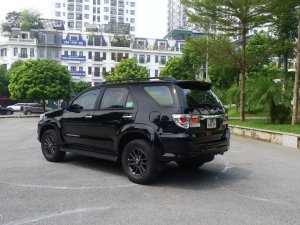 Toyota Fortuner 2016 - Màu đen, giá 698tr