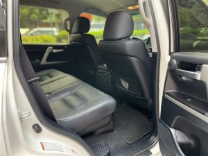Toyota Land Cruiser 2019 - Xe màu đen