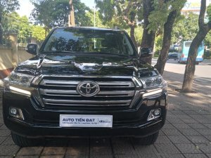 Toyota Land Cruiser 2016 - Xe màu đen