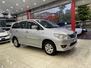 Toyota Innova 2012 - 8 chỗ, phom mới