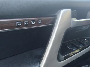 Toyota Land Cruiser 2016 - Xe màu đen