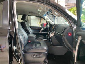 Toyota Land Cruiser 2015 - Xe màu đen, giá 2 tỷ 560tr