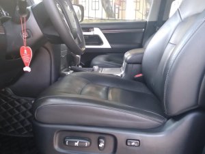 Toyota Land Cruiser 2016 - Xe màu đen