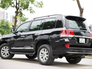 Toyota Land Cruiser 2016 - Xe màu đen, nhập khẩu