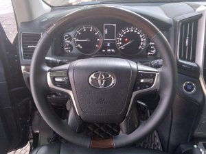 Toyota Land Cruiser 2016 - Xe màu đen