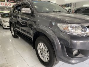 Toyota Fortuner 2014 - Màu xám
