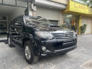 Toyota Fortuner 2014 - Cần bán xe màu đen