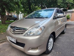 Toyota Innova 2011 - Màu nâu-vàng, gia đình sử dụng mới 95%