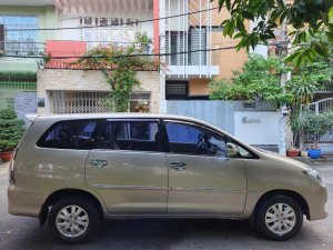 Toyota Innova 2011 - Màu nâu-vàng, gia đình sử dụng mới 95%