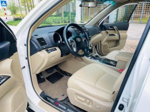 Toyota Highlander 2011 - Màu trắng, giá 755tr