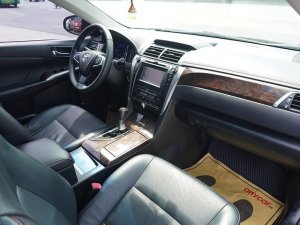 Toyota Camry 2016 - Xe màu đen nội thất đen