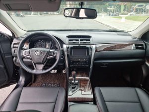 Toyota Camry 2015 - Màu đen, giá tốt