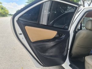 Toyota Vios 2005 - Xe màu trắng giá 112tr