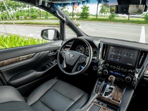 Toyota Alphard 2022 - Bán xe màu đen mới 100% model 2023