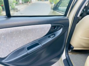 Toyota Vios 2005 - Màu bạc giá hữu nghị