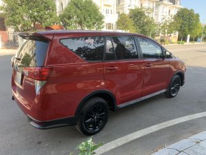 Toyota Innova 2017 - Xe màu đỏ