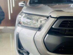 Toyota Hilux 2020 - Cam kết bằng văn bản, xe còn bảo hành