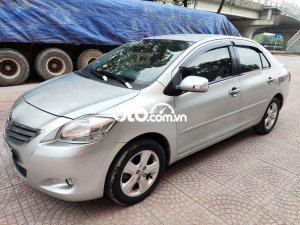 Toyota Vios 2010 - Màu bạc, số tự động