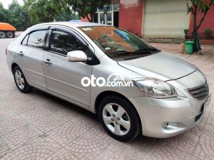 Toyota Vios 2010 - Màu bạc, số tự động