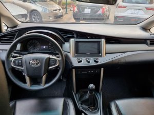 Toyota Innova 2020 - Màu xám số sàn