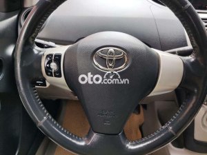 Toyota Vios 2010 - Màu bạc, số tự động