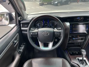 Toyota Fortuner 2020 - Màu trắng