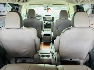 Toyota Sienna 2010 - Tiện nghi - Sang trọng