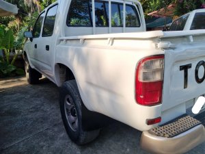 Toyota Hilux 2005 - Màu trắng, xe nhập chính chủ giá hữu nghị