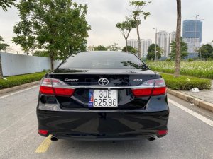 Toyota Camry 2016 - Xe màu đen, giá cực tốt