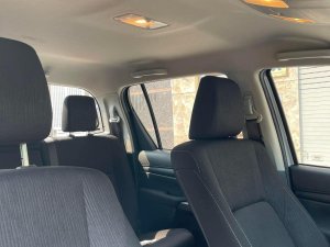 Toyota Hilux 2021 - Màu xám, xe nhập