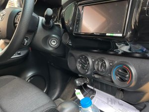 Toyota Hilux 2021 - Màu xám, xe nhập