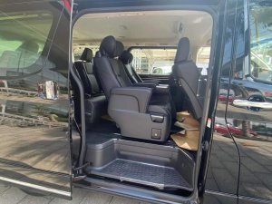 Toyota Granvia 2022 - [Hot] Toyota Granvia 2022 - Mẫu xe 9 chỗ đời đầu của Toyota, màu đen sang trọng đẳng cấp, giao ngay, ưu đãi khủng