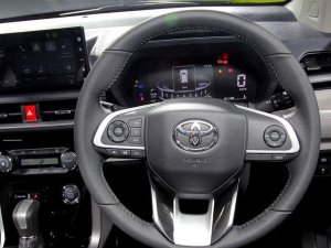 Toyota Veloz Cross 2022 - Giao sớm khu vực Kon Tum