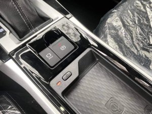 Toyota Veloz Cross 2022 -  Giao sớm khu vực Kon Tum