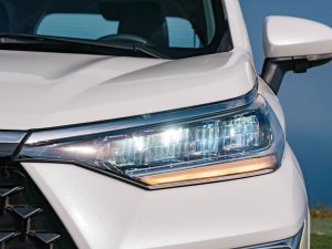Toyota Veloz Cross 2022 - Giao ngay, nhận xe quà tặng rực rỡ, liên hệ em giá tốt nhất