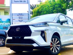 Toyota Veloz Cross 2022 - Giao ngay, nhận xe quà tặng rực rỡ, liên hệ em giá tốt nhất