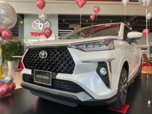 Toyota Veloz Cross 2022 - Xe nhập khẩu Indonesia - Nhiều ưu đãi và quà tặng hấp dẫn