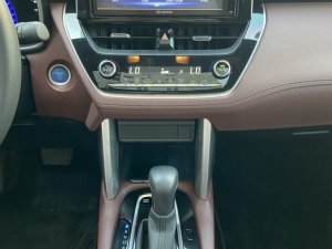 Toyota Corolla Cross 2021 - Nhận xe từ 315 triệu