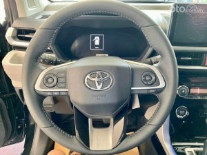 Toyota Veloz Cross 2022 - Xe màu đen, giá tốt