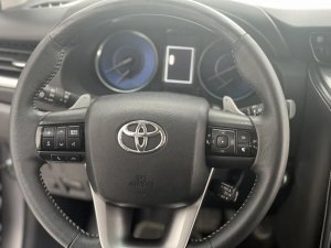 Toyota Fortuner 2020 - Xe 1 chủ đi giữ gìn + đã lên nhiều option, giấy tờ đầy đủ. Liên hệ giá thương lượng