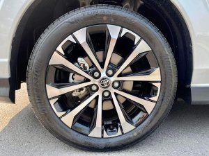 Toyota Veloz Cross 2022 - Sẵn xe giao ngay - khuyến mại khủng