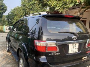 Toyota Fortuner 2011 - Màu đen