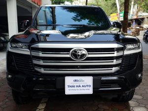 Toyota Land Cruiser 2022 - Xe màu đen, nhập khẩu