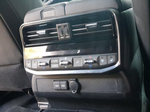 Toyota Land Cruiser 2022 - Xe màu đen, nhập khẩu