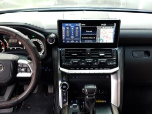 Toyota Land Cruiser 2022 - Xe màu đen, nhập khẩu