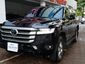 Toyota Land Cruiser 2022 - Xe màu đen, nhập khẩu